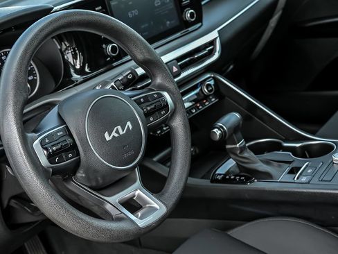 Used 2022 Kia K5 LXS FWD image 18