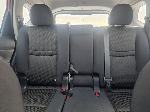 Used 2017 Nissan Rogue S image 7