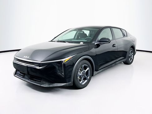 Used 2025 Kia K4 LXS FWD image 3