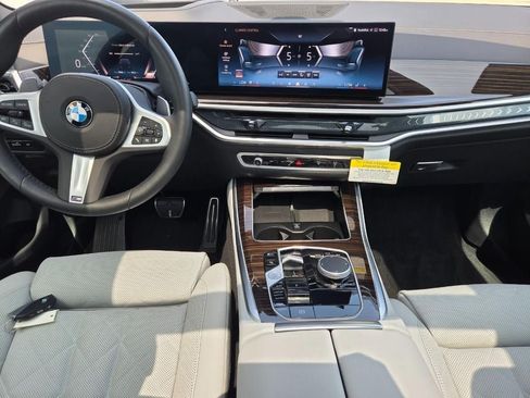 Used 2026 BMW X5 xDrive40i w/ M Sport Package AWD/4WD image 11