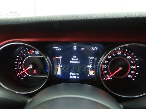 Used 2018 Jeep Wrangler Unlimited Rubicon image 32