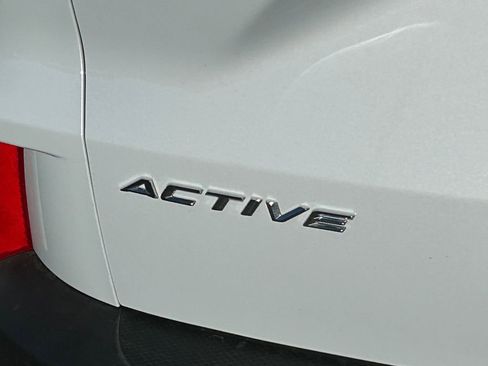 Used 2025 Ford Escape Active AWD/4WD image 6