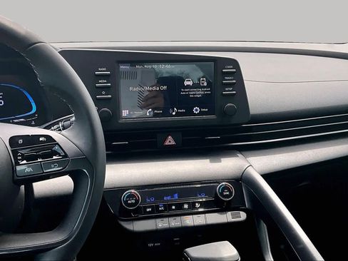 Used 2026 Hyundai Elantra Sport FWD image 7
