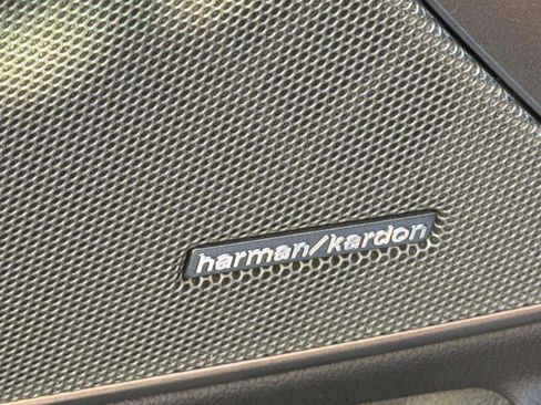 Used 2025 BMW 330i xDrive Sedan w/ M Sport Package image 27