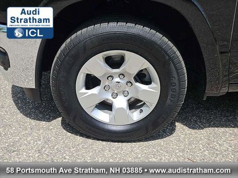 Used 2025 RAM 1500 Big Horn AWD/4WD image 1