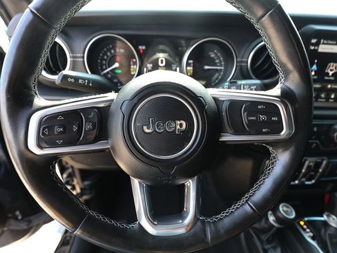 Used 2023 Jeep Wrangler Unlimited Sahara w/ Cold Weather Group AWD/4WD image 15