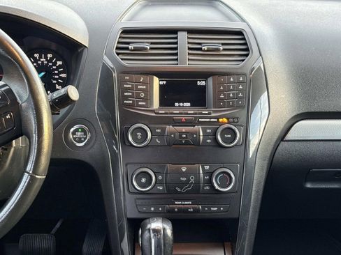 Used 2019 Ford Explorer XLT w/ Class III Trailer Tow Package image 16