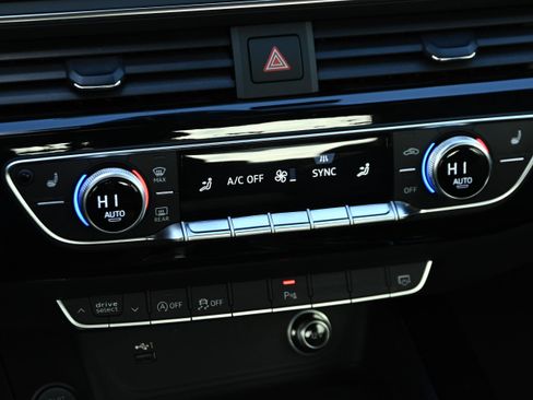 Used 2018 Audi A4 2.0T Premium Plus w/ Premium Plus Package image 18