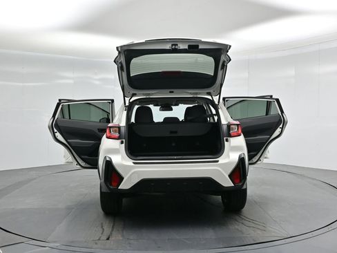 Used 2024 Subaru Crosstrek 2.0i Premium image 28
