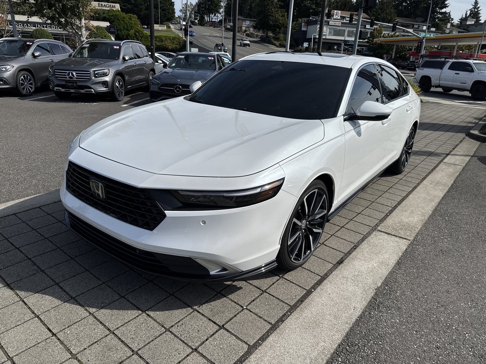 Used 2024 Honda Accord Touring image 1