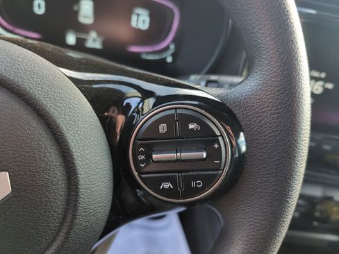 Used 2023 Kia Soul S image 18