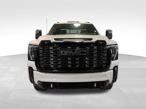Used 2025 GMC Sierra 2500 Denali Ultimate w/ Max Trailering Package AWD/4WD image 2