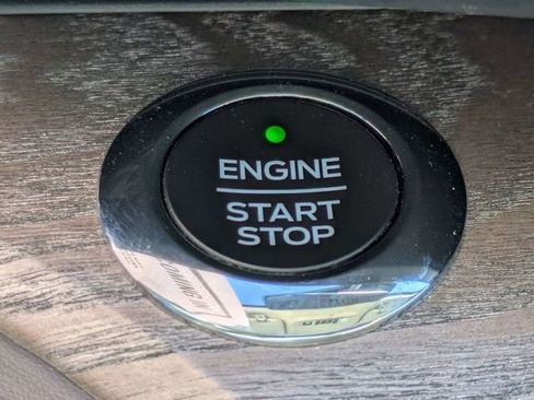 Certified 2021 Ford Explorer Platinum w/ Equipment Group 601A image 29