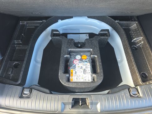 Certified 2022 Ford Escape SE w/ Cold Weather Package image 21