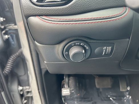 Used 2024 Dodge Durango GT image 29