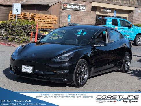 Used 2021 Tesla Model 3 Long Range image 1