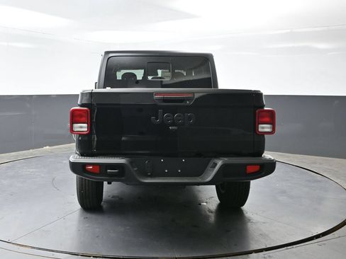 New 2026 Jeep Gladiator Sport AWD/4WD image 8