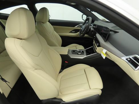 Used 2026 BMW 430i Coupe w/ Premium Package RWD image 22
