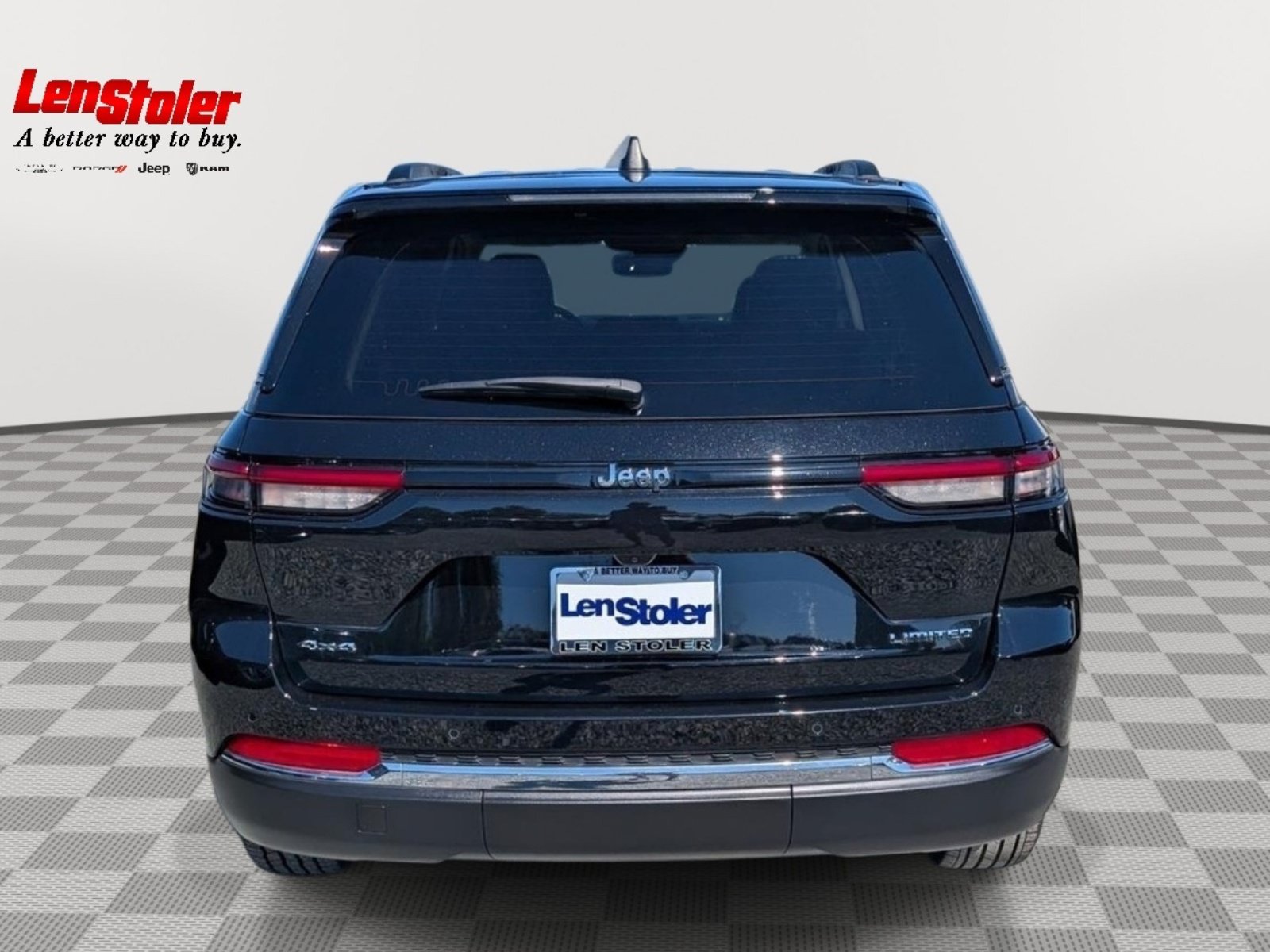 Used 2023 Jeep Grand Cherokee Limited w/ Trailer Tow Prep Group (B) AWD/4WD image 4