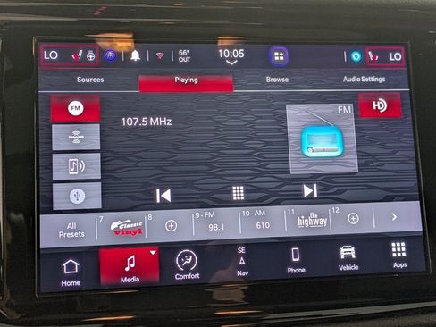 Used 2024 Dodge Durango GT image 11