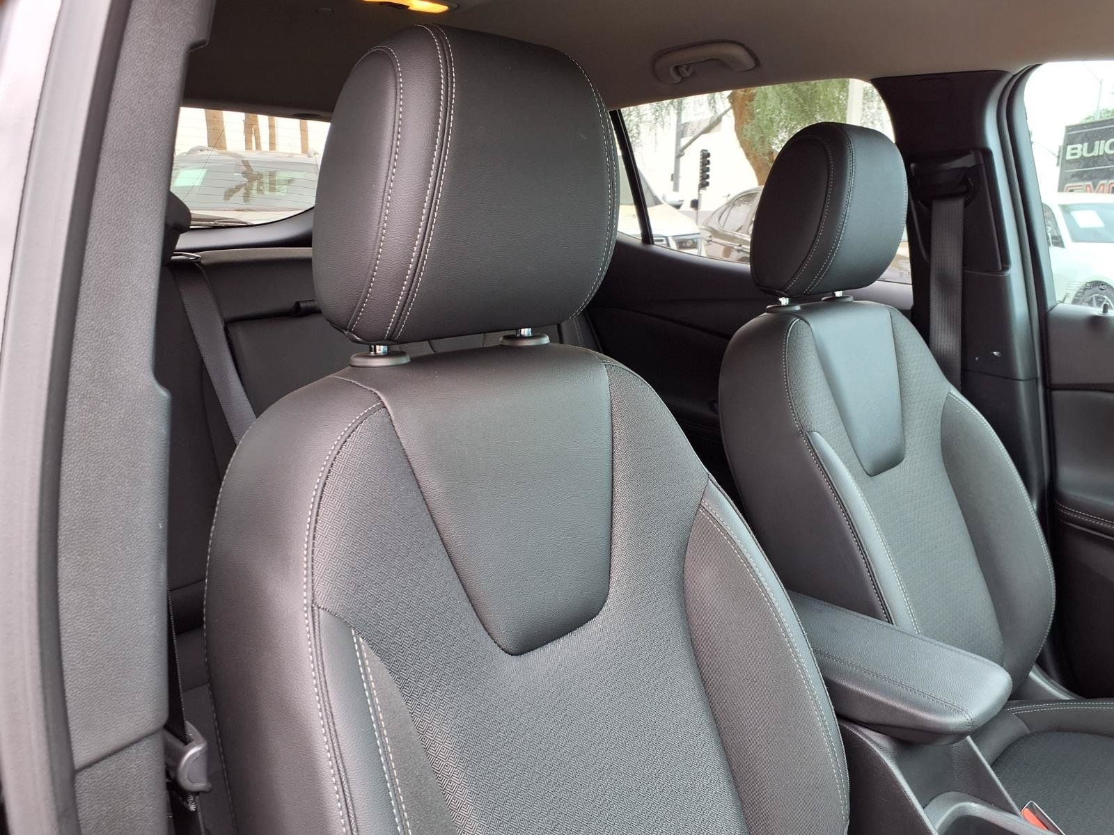 Used 2023 Buick Encore GX Select w/ Sport Touring Package FWD image 12