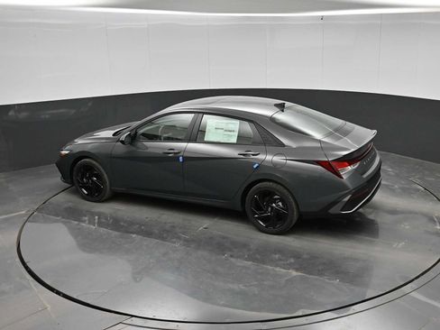 New 2026 Hyundai Elantra SEL Sport FWD image 30
