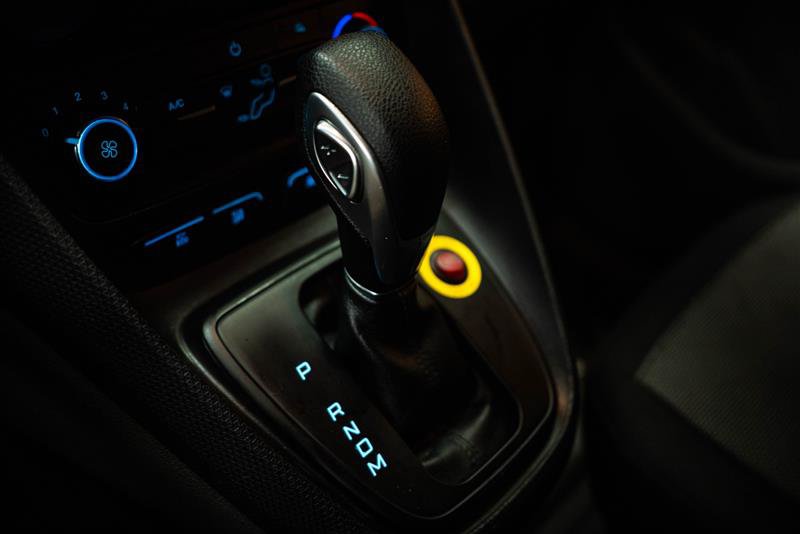 Used 2020 Ford Transit Connect XL FWD image 16