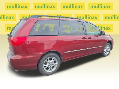 Used 2006 Toyota Sienna XLE Limited FWD image 3