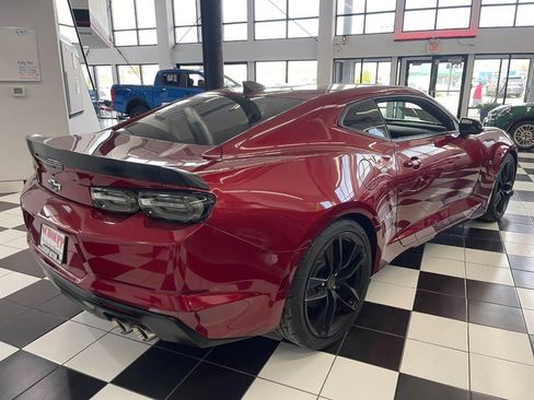 Used 2021 Chevrolet Camaro LT w/ 1LE Track Performance Package RWD image 3