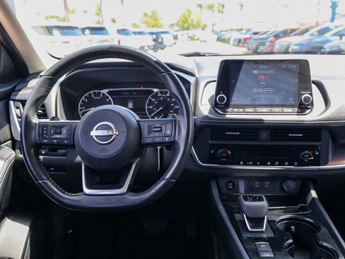 Used 2024 Nissan Rogue SV w/ SV Premium Package FWD image 42