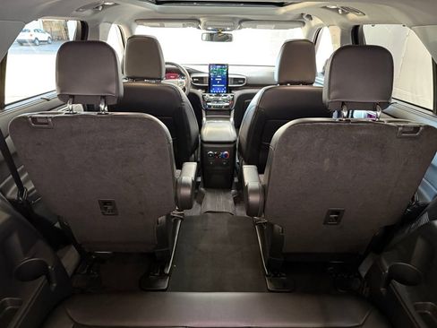 Used 2023 Ford Explorer Limited w/ Limited Technology Package image 22