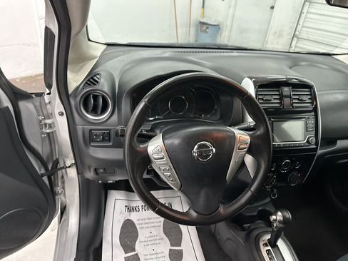 Used 2017 Nissan Versa Note SV image 10