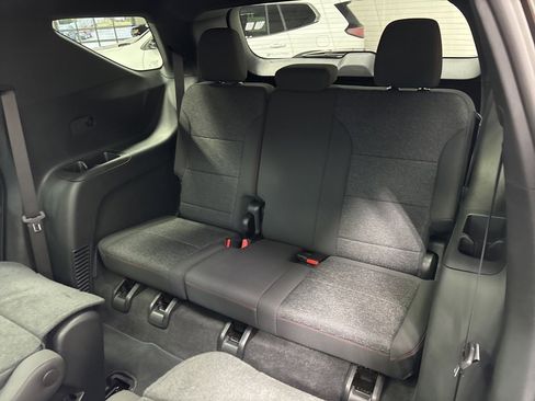 Used 2024 Chevrolet Traverse Z71 w/ Enhanced Driving Package image 39