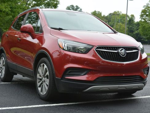 Used 2020 Buick Encore Preferred FWD image 3
