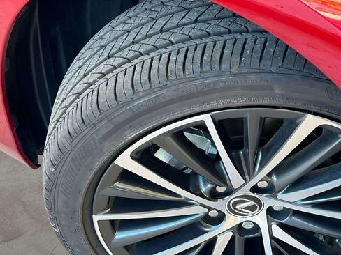 Used 2025 Lexus ES 350 w/ Premium Package image 32