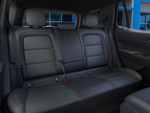 New 2026 Chevrolet Equinox LT w/ Convenience Package II FWD image 17