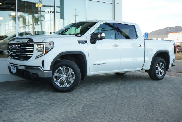 Used 2025 GMC Sierra 1500 SLT AWD/4WD image 4