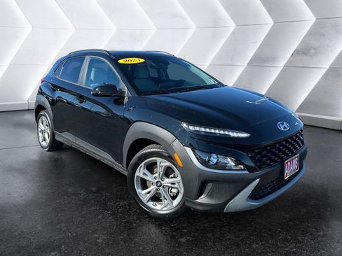 Used 2023 Hyundai Kona SEL image 1