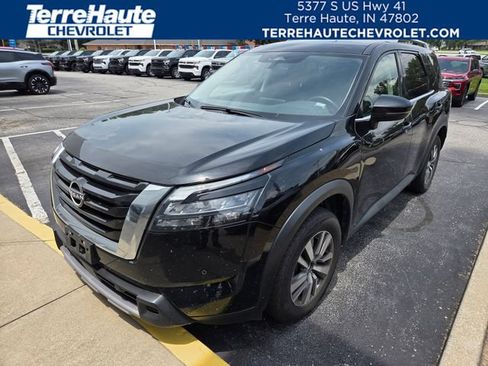 Used 2025 Nissan Pathfinder SL FWD image 1