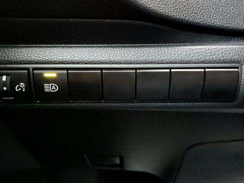 Used 2024 Toyota Corolla LE FWD image 31