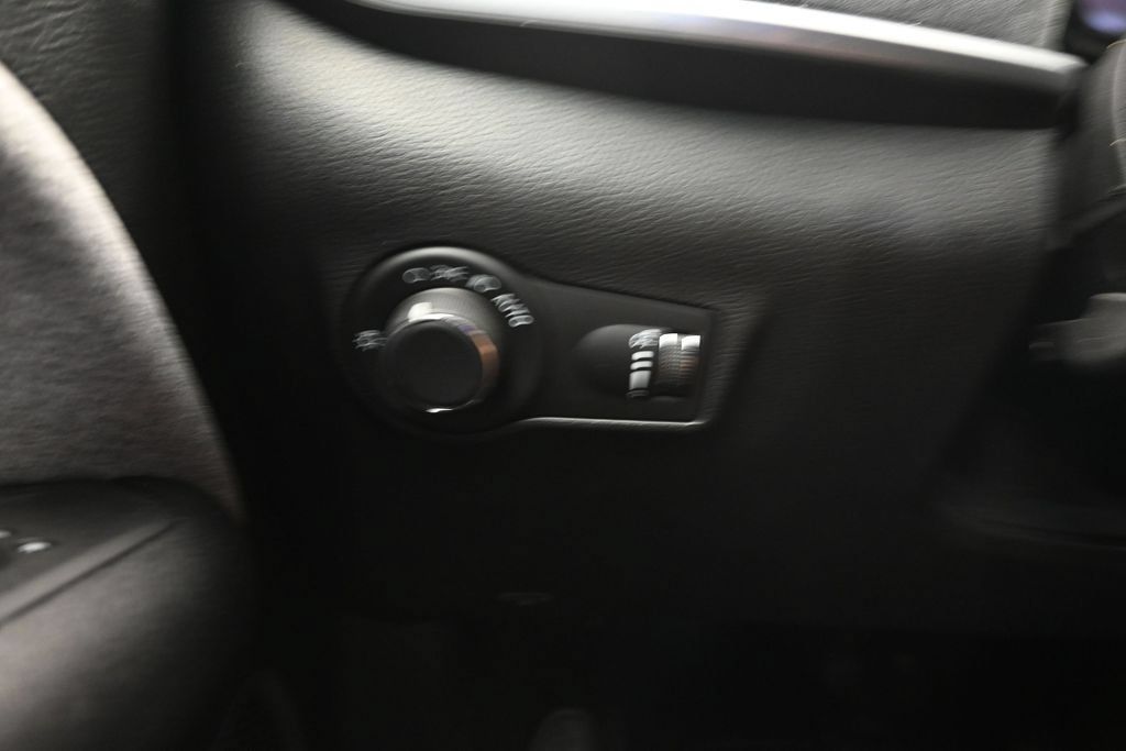 Used 2024 Jeep Compass Sport AWD/4WD image 28