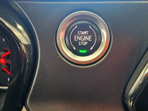 Used 2019 Chevrolet Blazer RS w/ Sun and Wheels Package image 32