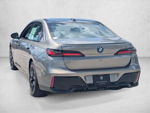 New 2026 BMW i7 xDrive60 w/ M Sport Package RWD image 8