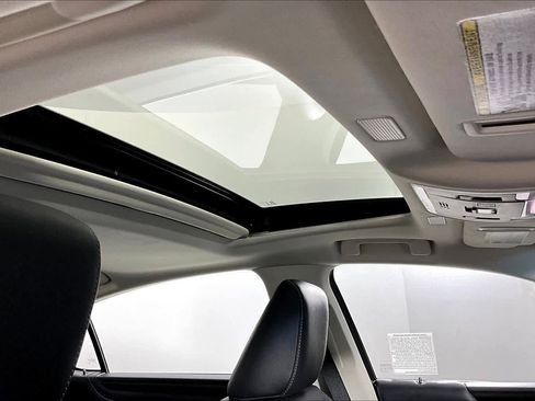 Used 2025 Lexus ES 300h w/ Premium Package image 13