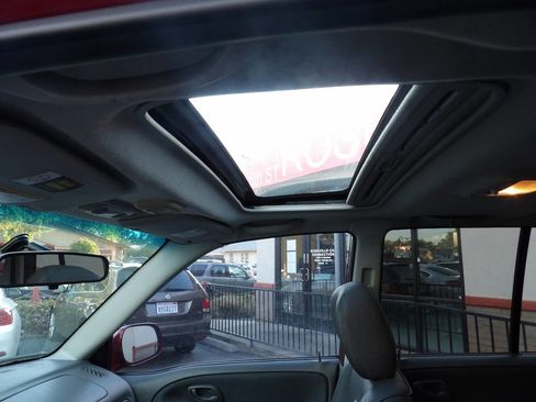 Used 2001 Suzuki Grand Vitara Limited image 8