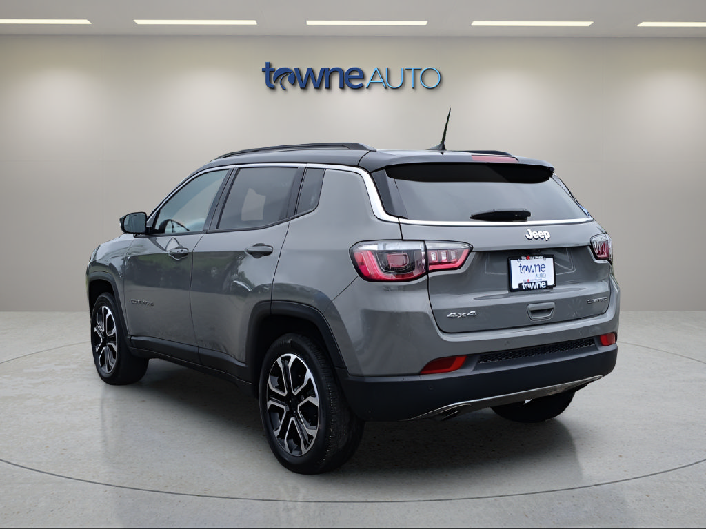 Used 2023 Jeep Compass Limited AWD/4WD image 5