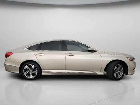 Used 2019 Honda Accord EX-L image 10