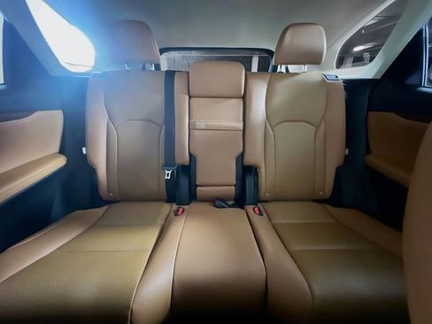 Used 2022 Lexus RX 350L Premium image 25