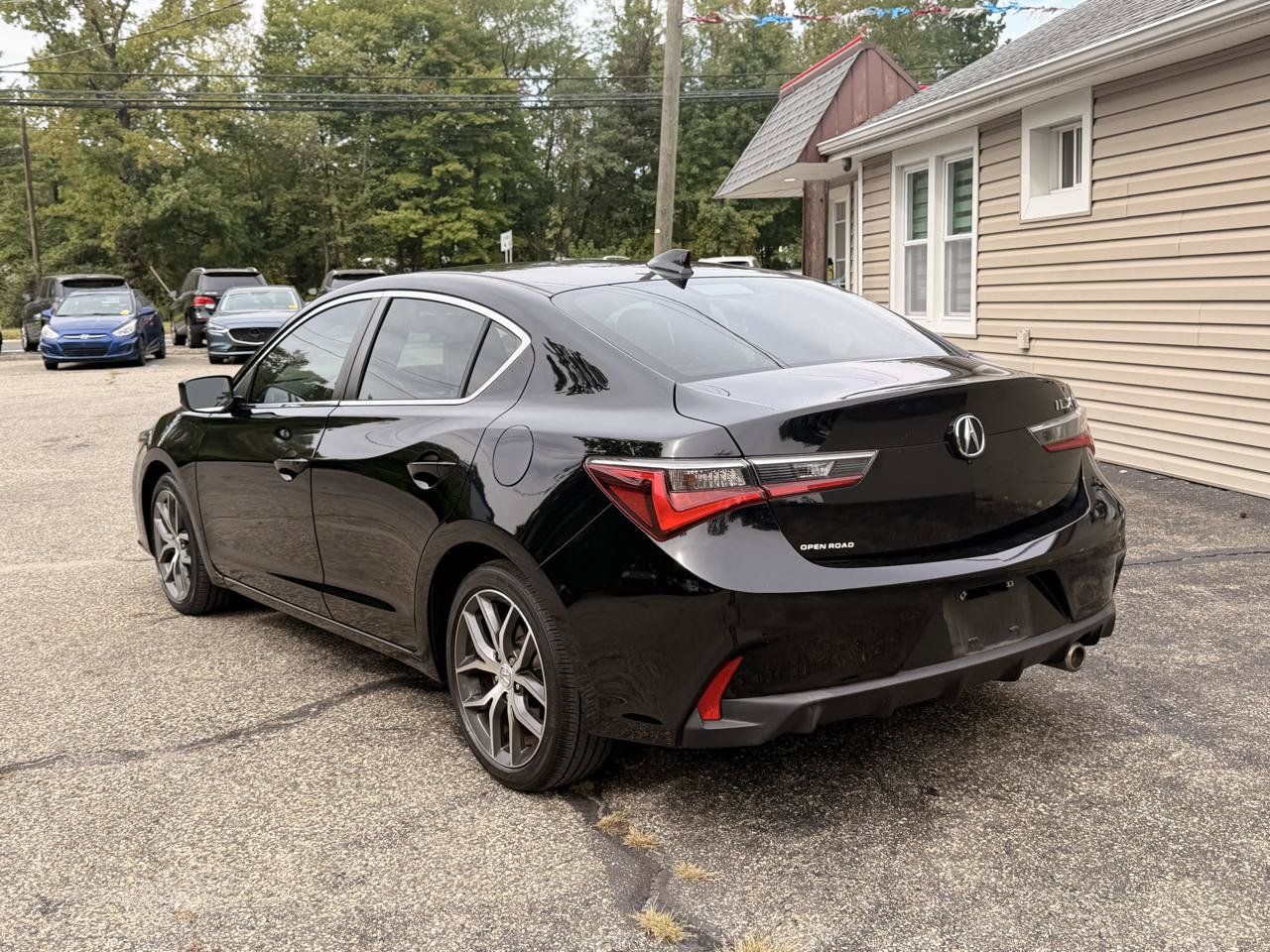 Used 2020 Acura ILX w/ Technology Package FWD image 5