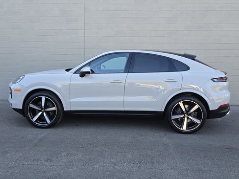 New 2026 Porsche Cayenne image 2